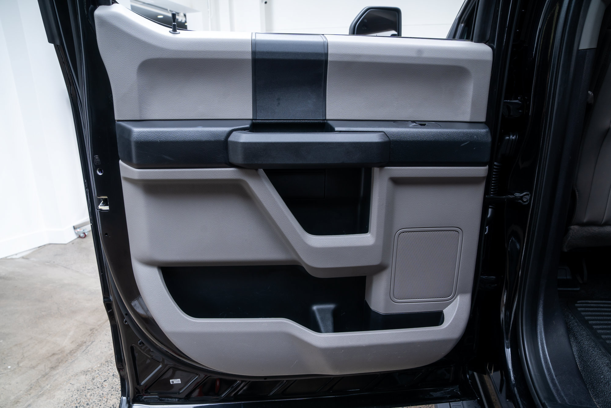 Used 2019 Ford F250 XL w/ STX Appearance Package AWD/4WD image 17