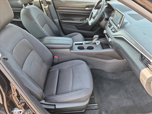 Used 2025 Nissan Altima 2.5 SV FWD image 20