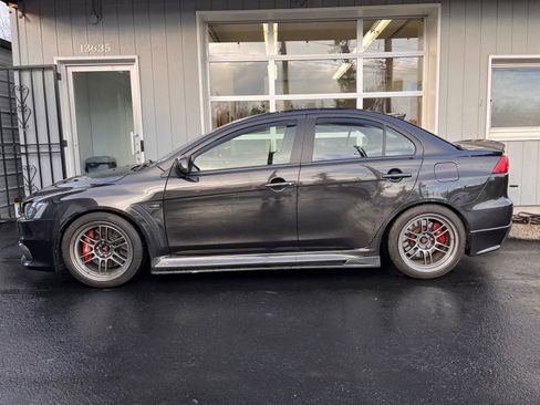 Used 2010 Mitsubishi Lancer Evolution GSR image 6