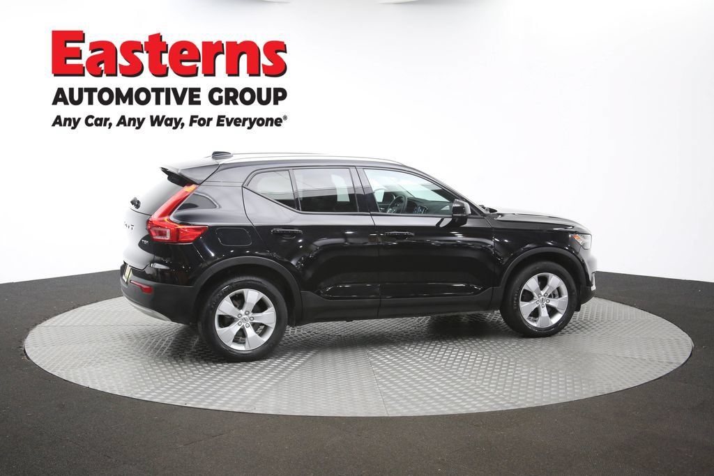 Used 2022 Volvo XC40 T5 Momentum AWD/4WD image 45