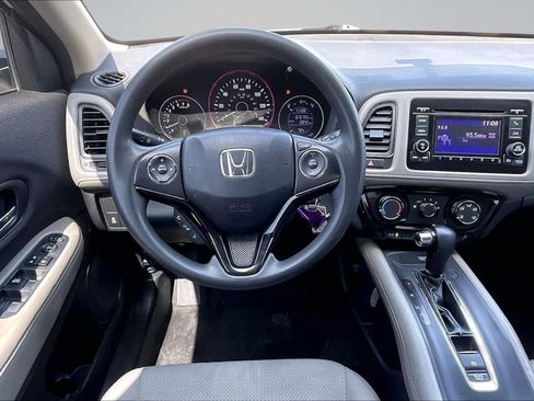 Used 2019 Honda HR-V LX image 5