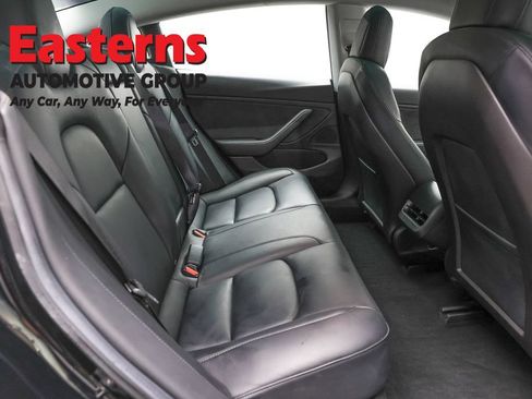 Used 2019 Tesla Model 3 Standard Range RWD image 16