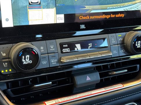 Used 2025 Toyota Grand Highlander MAX Platinum image 28