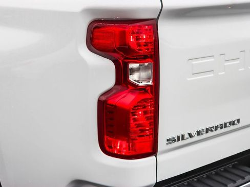 Used 2023 Chevrolet Silverado 2500 LT w/ Convenience Package image 8