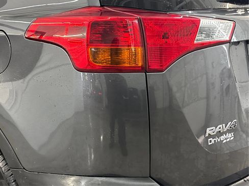 Used 2013 Toyota RAV4 LE AWD/4WD image 31