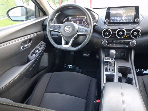 Used 2024 Nissan Sentra SV FWD image 27