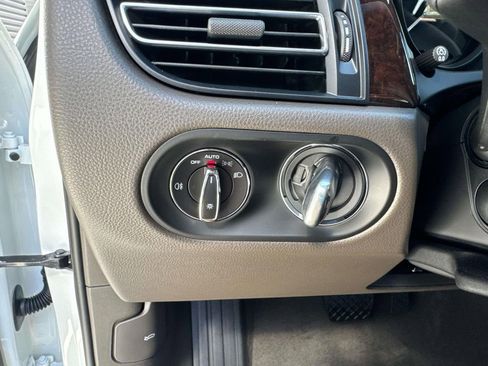 New 2026 Porsche Macan AWD/4WD image 24