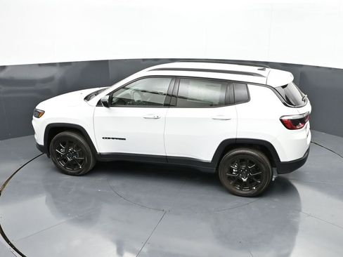 New 2026 Jeep Compass Latitude image 35