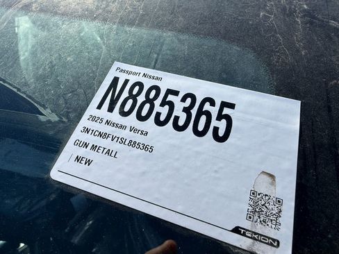 New 2025 Nissan Versa SR image 28