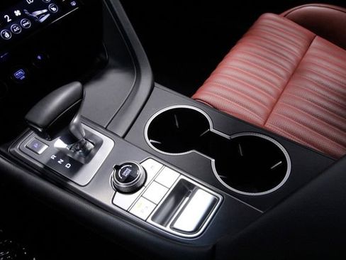 Used 2025 Genesis G70 2.5T w/ Sport Prestige Package image 27