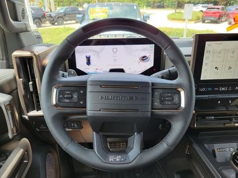 New 2025 GMC Hummer EV 3X w/ LPO, Illumination Package image 14