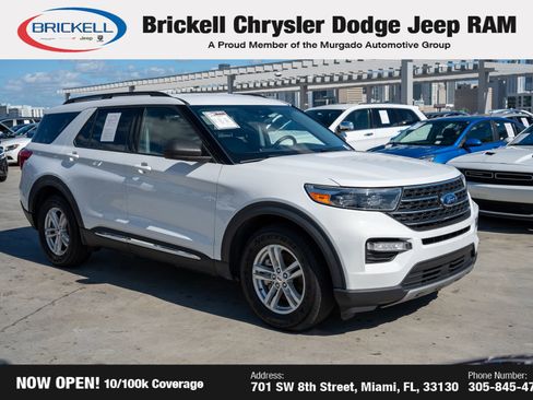 Used 2023 Ford Explorer XLT w/ Equipment Group 202A image 3