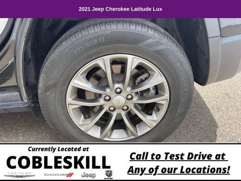 Used 2021 Jeep Cherokee Latitude Lux image 18