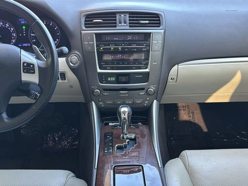 Used 2011 Lexus IS 250 w/ Premium Pkg Value Edition RWD image 9