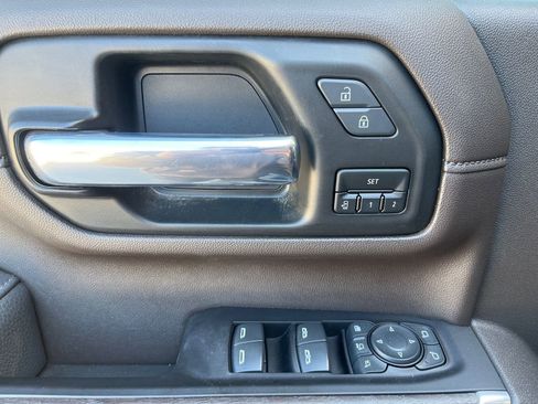 Used 2022 GMC Sierra 3500 Denali w/ Technology Package image 12