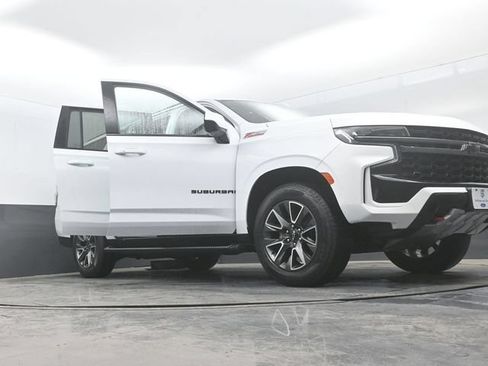 Used 2021 Chevrolet Suburban Z71 AWD/4WD image 31