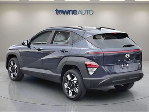 Used 2025 Hyundai Kona SEL image 3