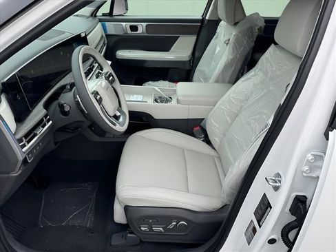 New 2026 Hyundai Santa Fe Calligraphy w/ Tow & Go Package AWD/4WD image 6