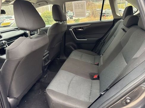 Used 2025 Toyota RAV4 XLE image 21