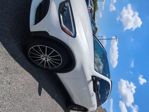 Used 2021 Mercedes-Benz GLC 300 4MATIC image 8