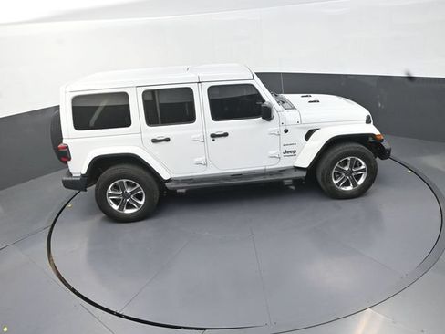 Used 2021 Jeep Wrangler Unlimited Sahara AWD/4WD image 19