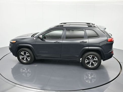 Used 2016 Jeep Cherokee Trailhawk w/ Comfort/Convenience Group AWD/4WD image 36