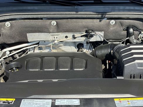 Certified 2024 Volkswagen Atlas Cross Sport SE AWD/4WD image 23