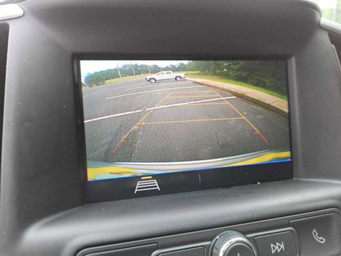 Used 2021 GMC Terrain SLE w/ Driver Convenience Package image 18