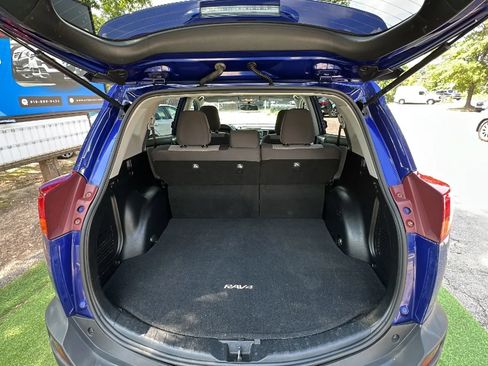 Used 2015 Toyota RAV4 LE AWD/4WD image 8
