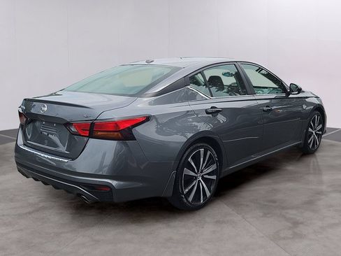 Used 2021 Nissan Altima 2.5 SR FWD image 4