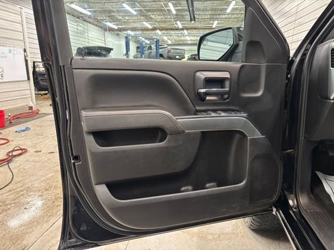 Used 2018 Chevrolet Silverado 1500 LT w/ All Star Edition image 9