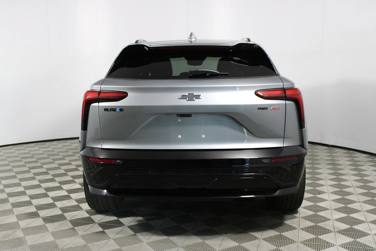 Used 2024 Chevrolet Blazer EV RS AWD/4WD image 33