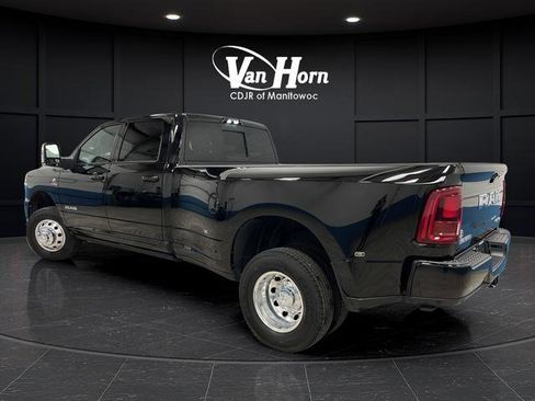 Used 2025 RAM 3500 Laramie AWD/4WD image 5