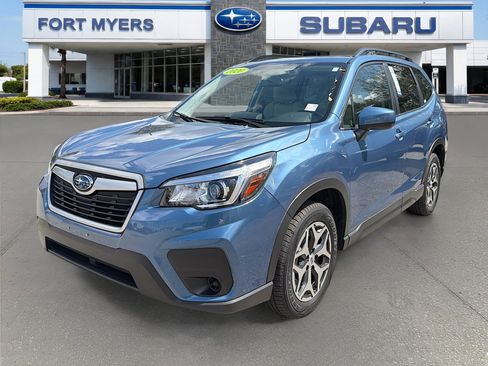 Used 2020 Subaru Forester Premium image 7