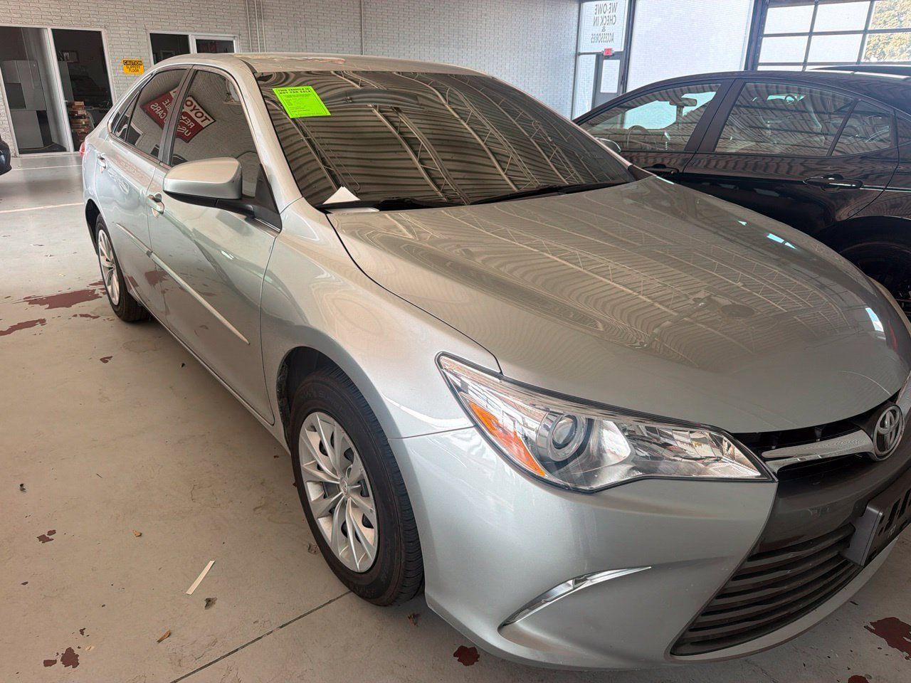 Used 2017 Toyota Camry LE FWD image 7