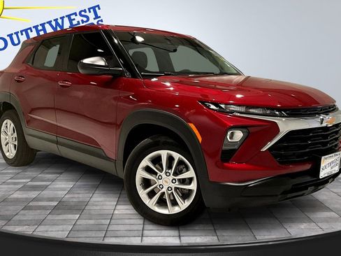 Used 2024 Chevrolet TrailBlazer LS image 3