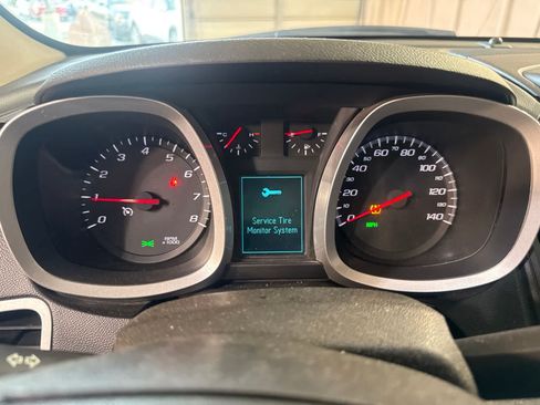 Used 2017 Chevrolet Equinox LS FWD image 22