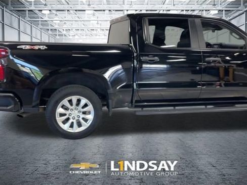 Used 2024 Chevrolet Silverado 1500 Custom image 2