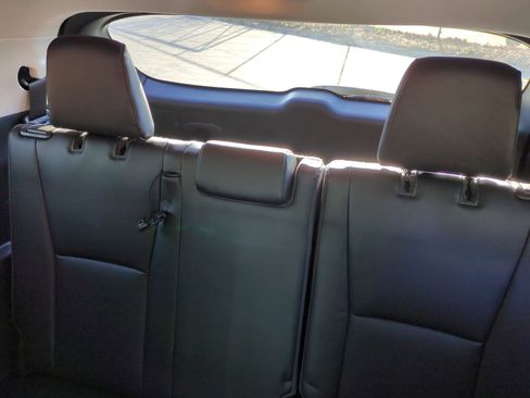 Used 2022 Toyota Highlander Limited image 31