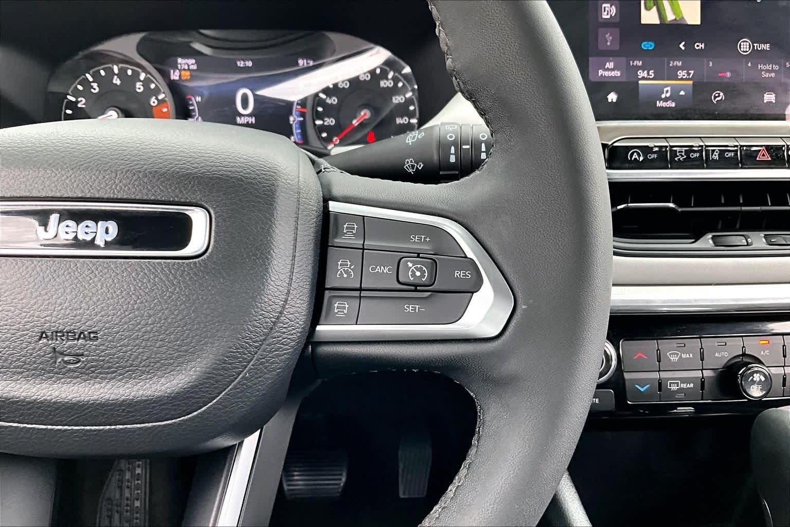Used 2023 Jeep Compass Limited AWD/4WD image 25