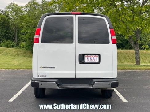 Used 2024 Chevrolet Express 3500 LT w/ LT Preferred Equipment Group RWD image 6