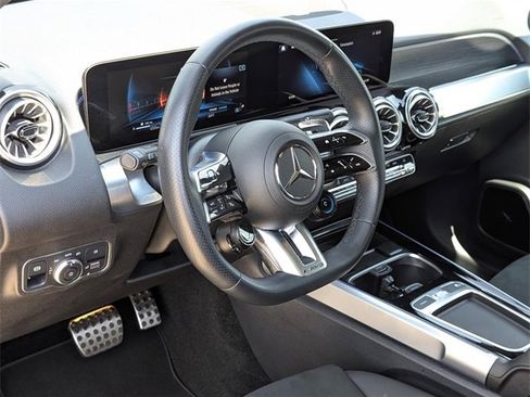Certified 2025 Mercedes-Benz GLB 35 AMG 4MATIC image 31