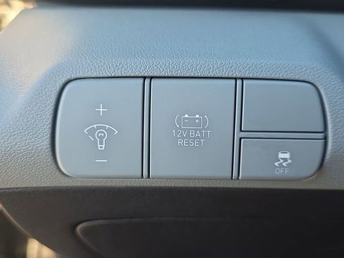 New 2026 Hyundai Elantra Limited FWD image 35