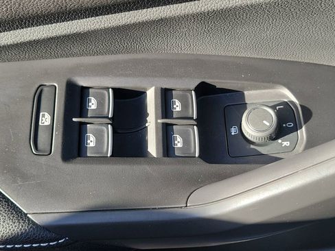 Used 2025 Volkswagen Jetta S image 20