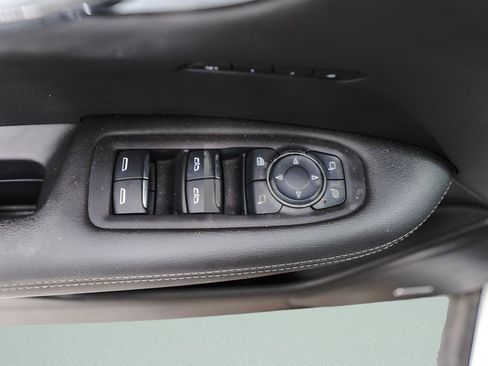 Used 2023 Cadillac XT6 Luxury image 25