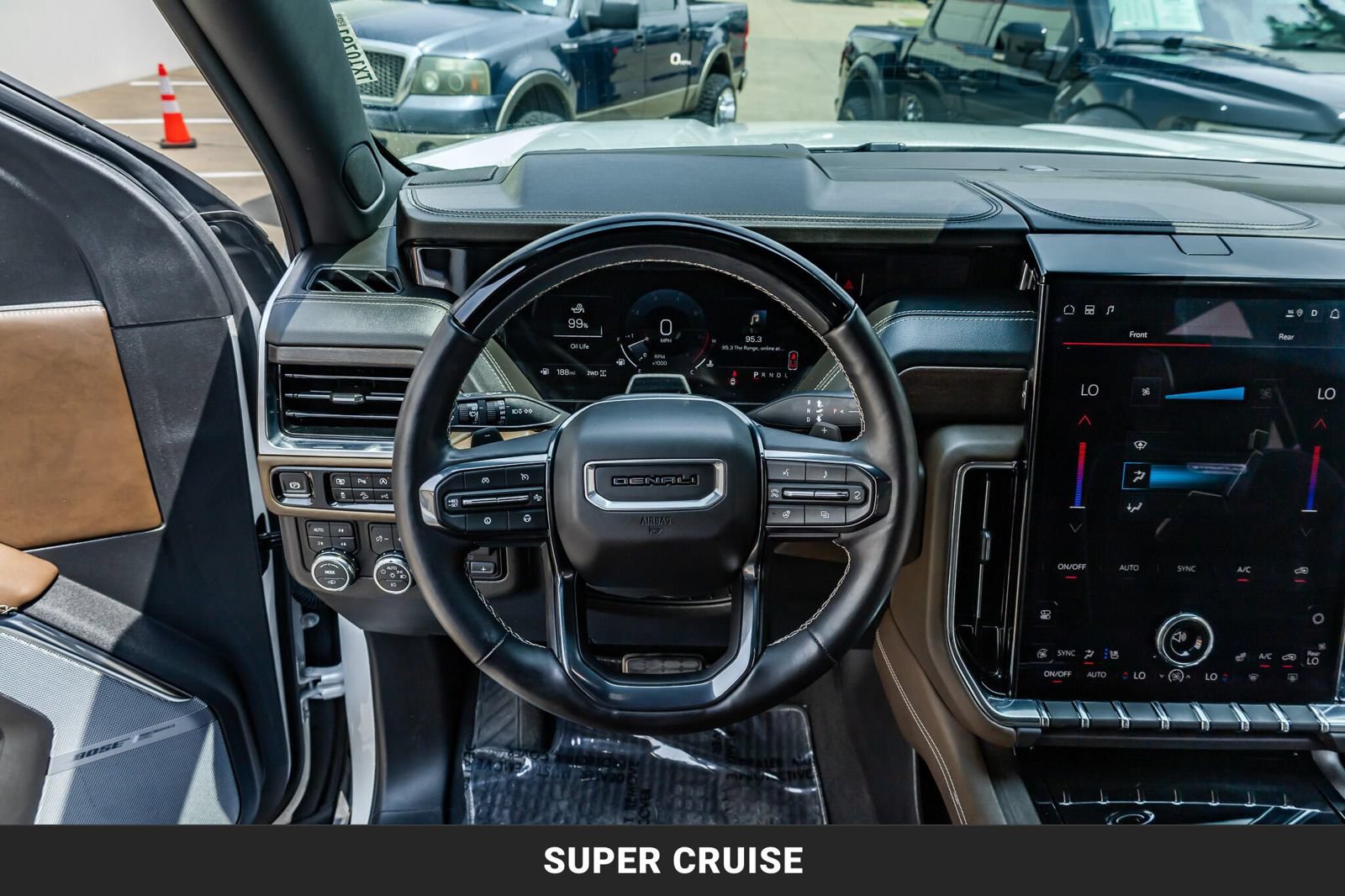 Used 2025 GMC Yukon Denali Ultimate AWD/4WD image 19
