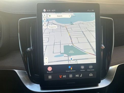 Used 2025 Volvo XC90 B6 Plus image 22