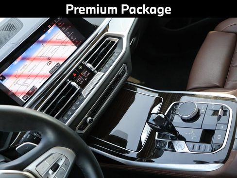 Used 2020 BMW X7 xDrive40i w/ Premium Package AWD/4WD image 8