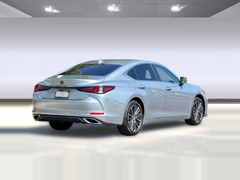 Certified 2023 Lexus ES 350 w/ Premium Package image 9