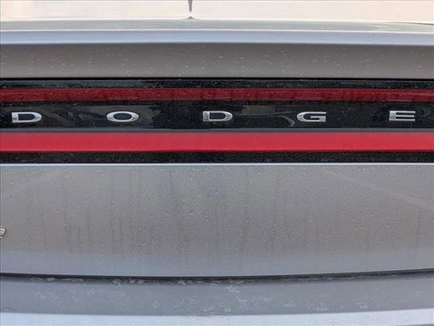 Used 2016 Dodge Charger SXT image 12